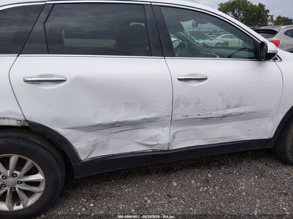 2016 KIA SORENTO 2.4L LX — I6