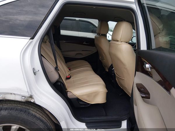 2016 KIA SORENTO 2.4L LX — I8