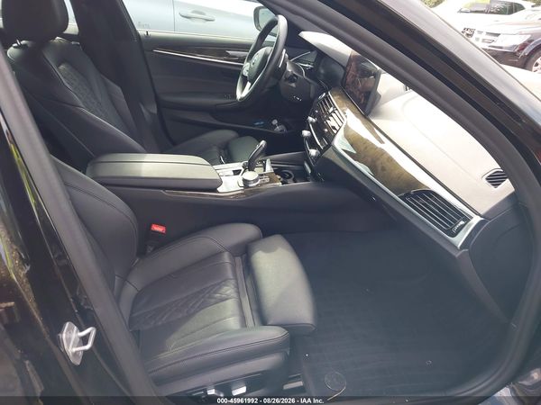 2021 BMW 530E — I5