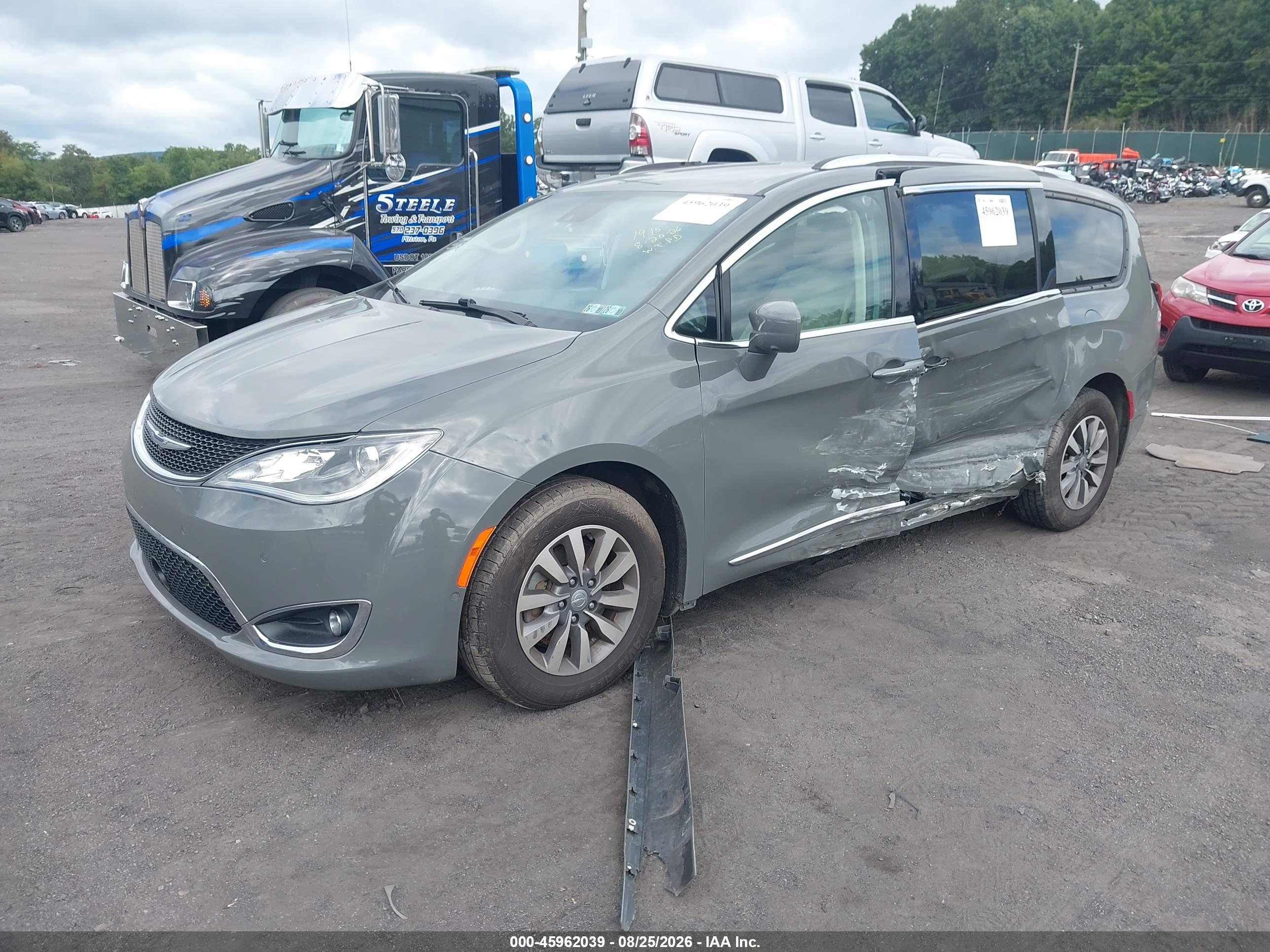 2020 CHRYSLER PACIFICA TOURING L PLUS — I2