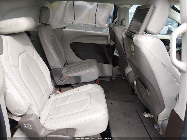 2020 CHRYSLER PACIFICA TOURING L PLUS — I8