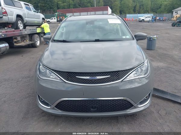 2020 CHRYSLER PACIFICA TOURING L PLUS — I115