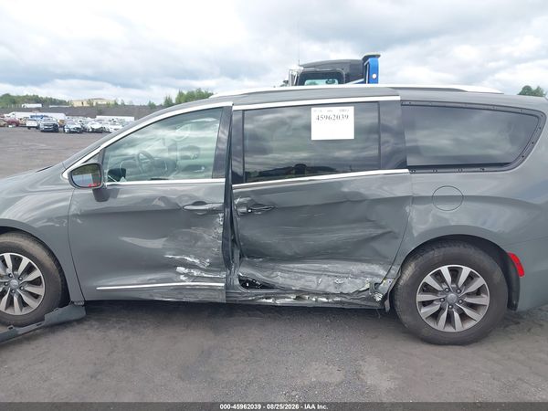 2020 CHRYSLER PACIFICA TOURING L PLUS — I117