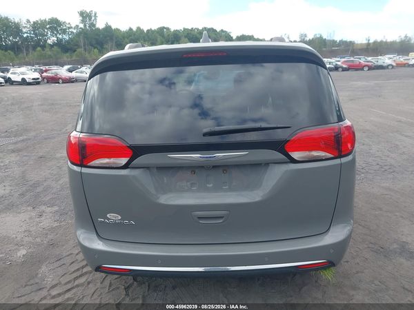 2020 CHRYSLER PACIFICA TOURING L PLUS — I119