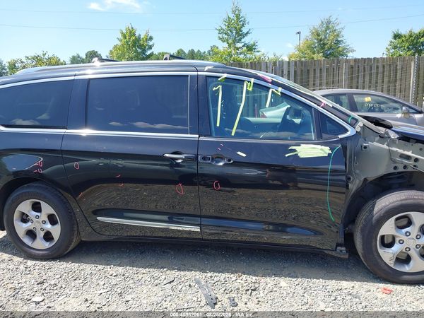 2017 CHRYSLER PACIFICA TOURING-L PLUS