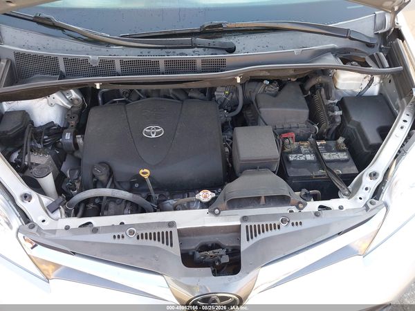 2020 TOYOTA SIENNA XLE — I10