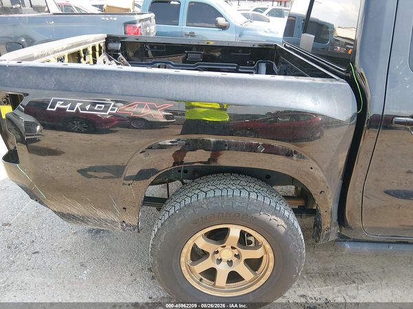 2025 NISSAN FRONTIER PRO-4X 4X4