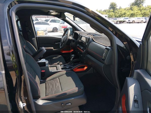 2025 NISSAN FRONTIER PRO-4X 4X4