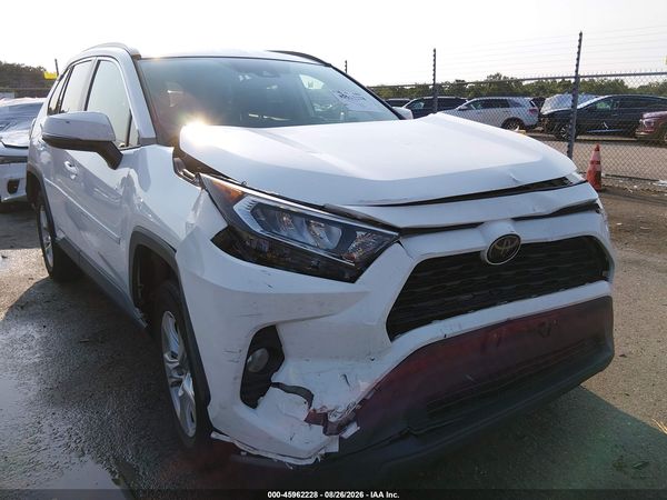2020 TOYOTA RAV4 XLE — I1