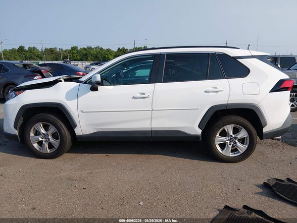 2020 TOYOTA RAV4 XLE — I117