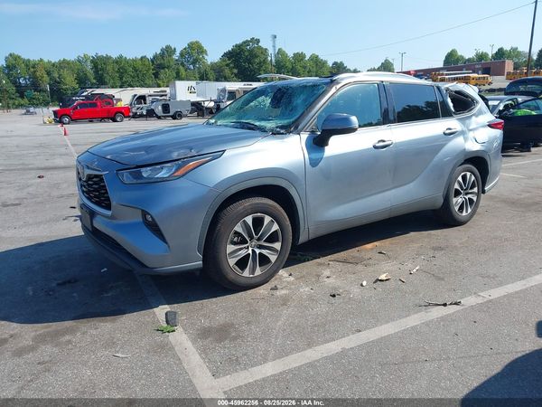 2020 TOYOTA HIGHLANDER XLE