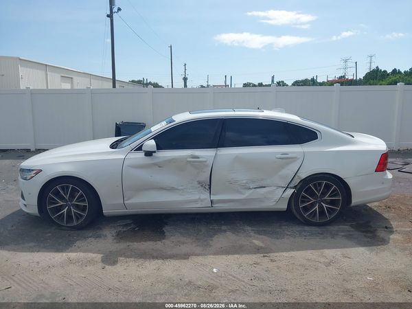 2018 VOLVO S90