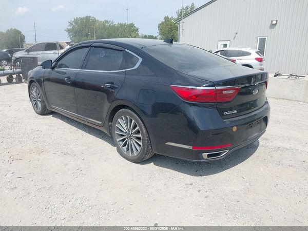 2018 KIA CADENZA PREMIUM — I3