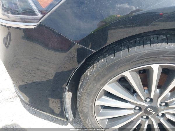 2018 KIA CADENZA PREMIUM — I155