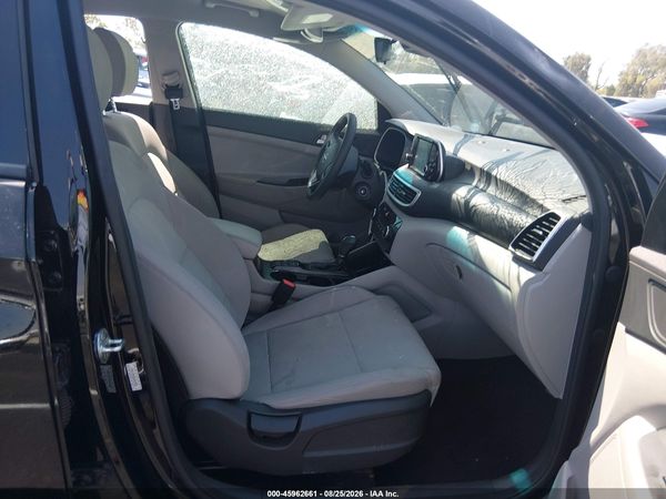2021 HYUNDAI TUCSON SE