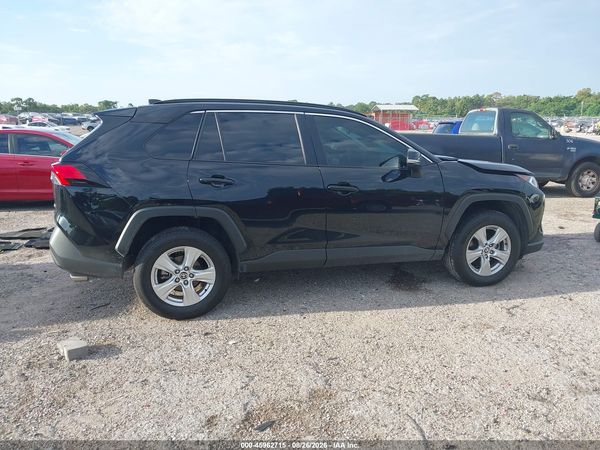 2021 TOYOTA RAV4 XLE — I116