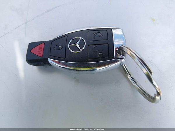 2012 MERCEDES-BENZ E 350 4MATIC — I11