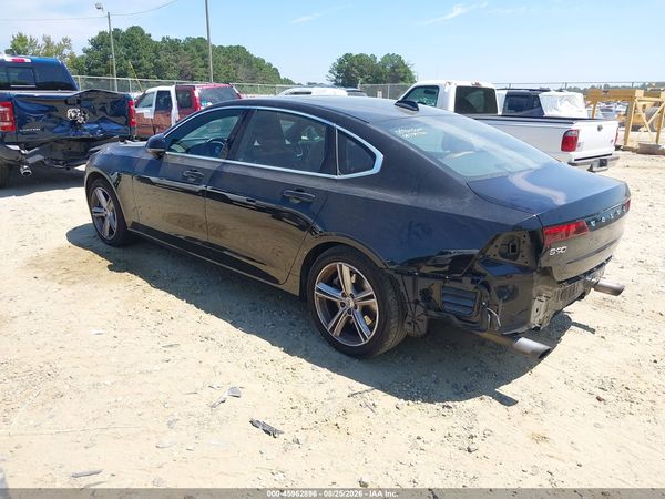 2018 VOLVO S90 T5 MOMENTUM