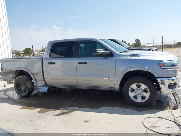 2025 RAM 1500 BIG HORN  4X4 6'4 BOX