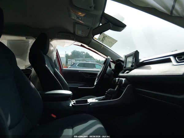 2021 TOYOTA RAV4 LE — I5