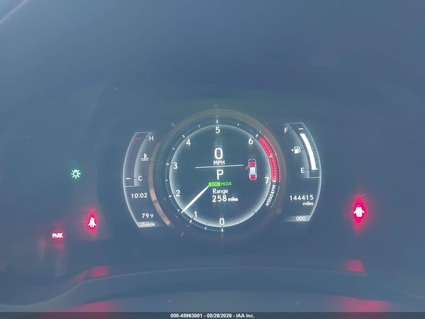 2017 LEXUS IS 200T — I7