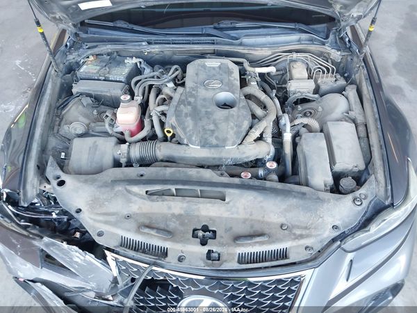 2017 LEXUS IS 200T — I10