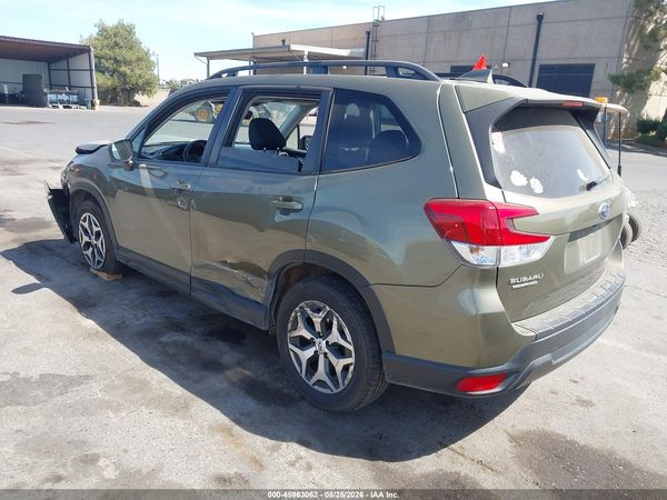 2022 SUBARU FORESTER PREMIUM