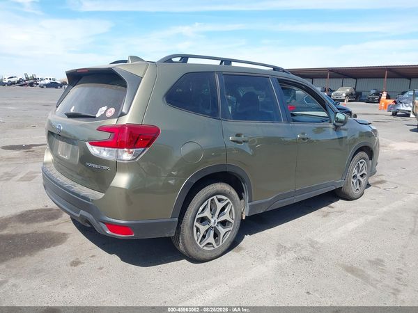 2022 SUBARU FORESTER PREMIUM