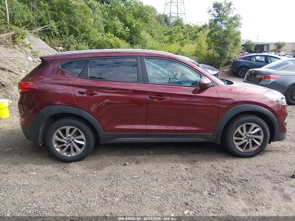 2016 HYUNDAI TUCSON SE