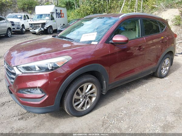 2016 HYUNDAI TUCSON SE