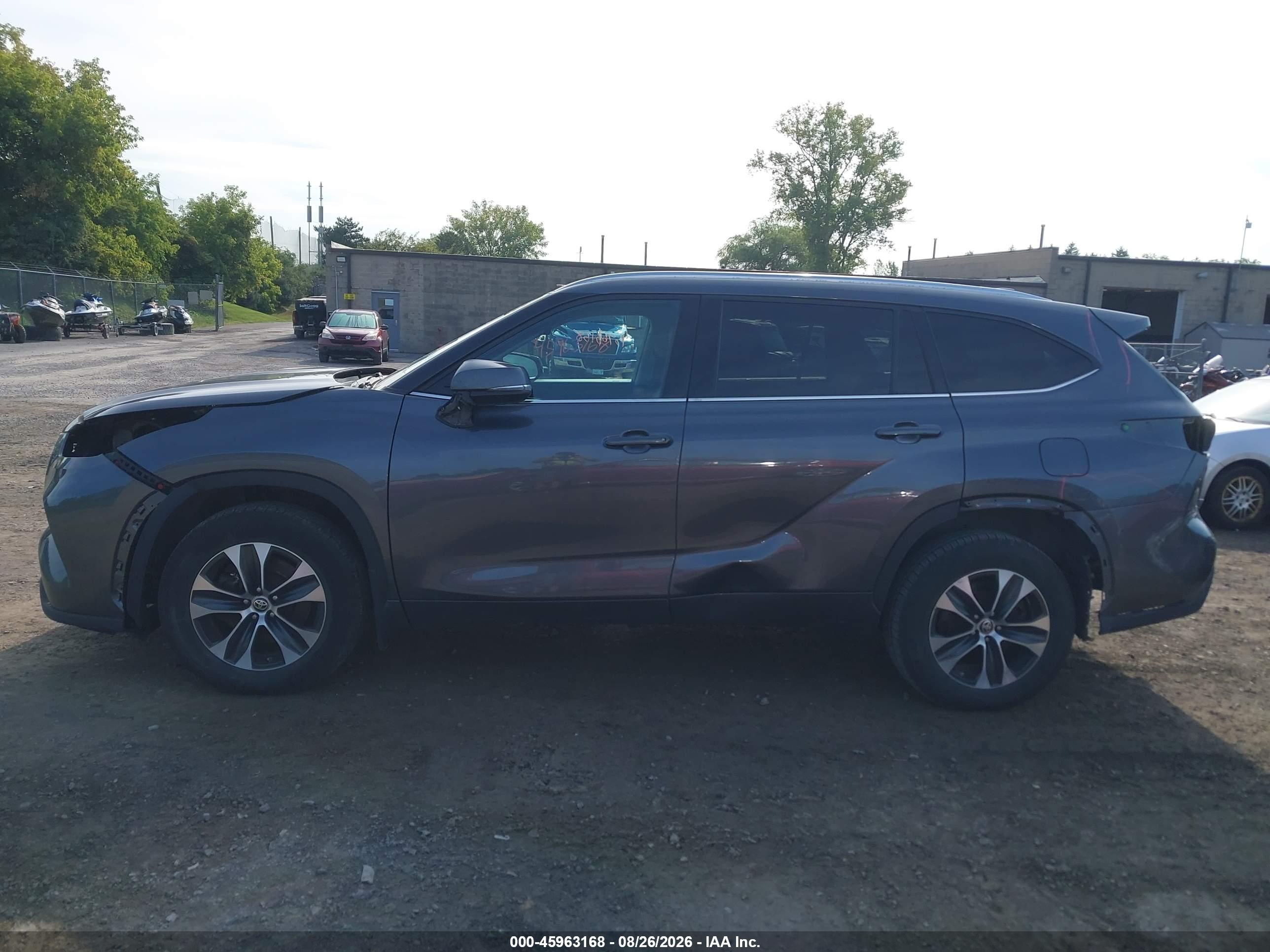 2020 TOYOTA HIGHLANDER XLE
