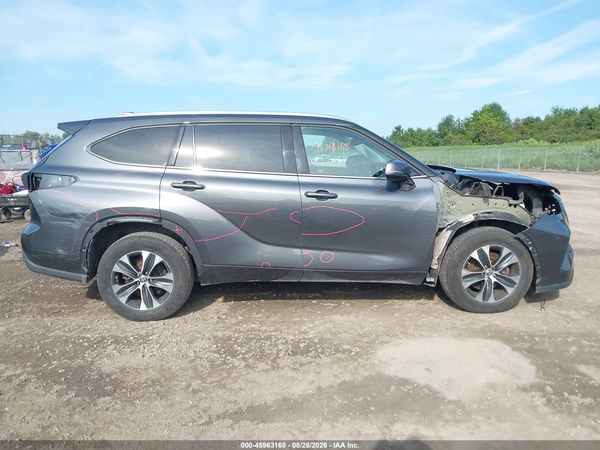 2020 TOYOTA HIGHLANDER XLE