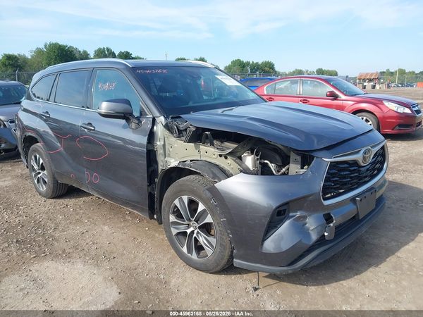 2020 TOYOTA HIGHLANDER XLE