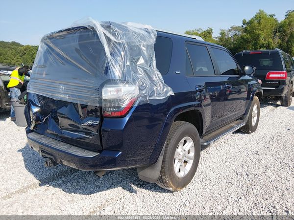 2017 TOYOTA 4RUNNER SR5 — I4