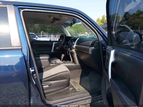 2017 TOYOTA 4RUNNER SR5 — I5