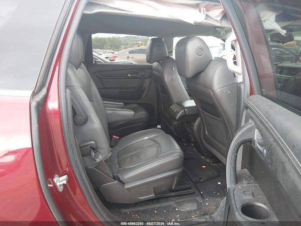 2015 CHEVROLET TRAVERSE 1LT — I8