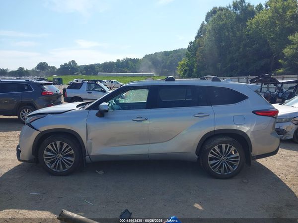 2021 TOYOTA HIGHLANDER PLATINUM — I117