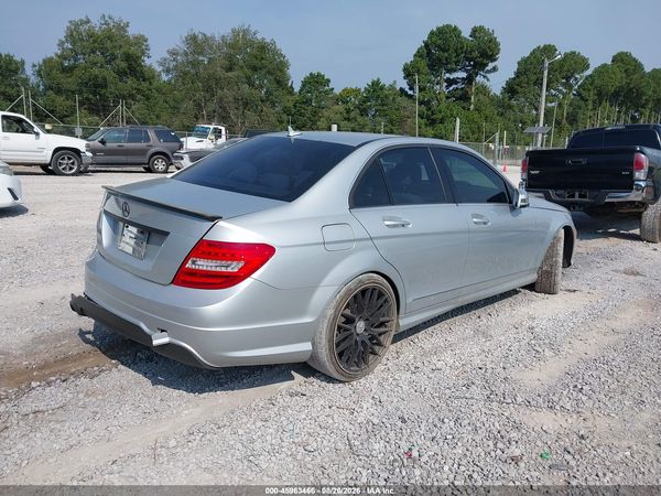 2014 MERCEDES-BENZ C 250 SPORT — I4