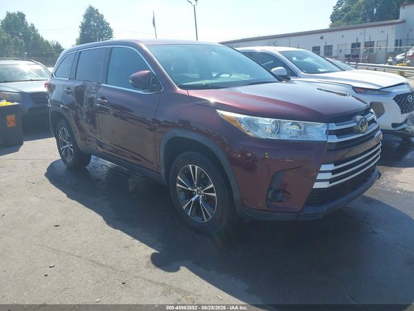 2019 TOYOTA HIGHLANDER LE