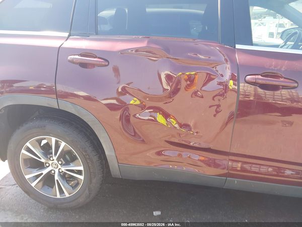 2019 TOYOTA HIGHLANDER LE