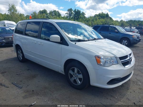 2013 DODGE GRAND CARAVAN SXT — I1