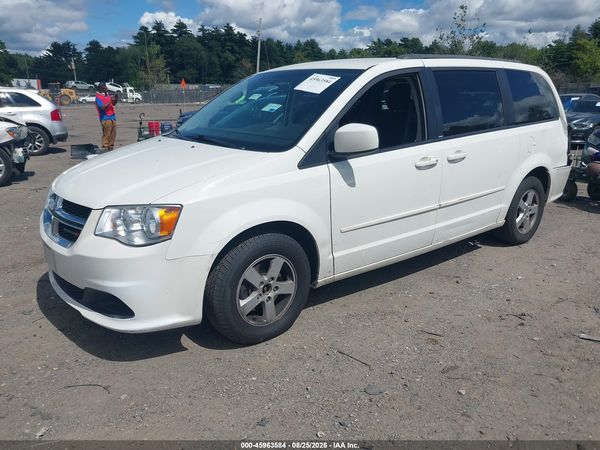2013 DODGE GRAND CARAVAN — I2