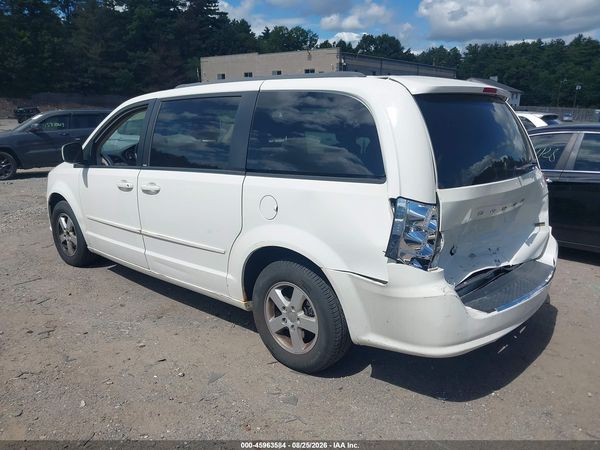 2013 DODGE GRAND CARAVAN SXT — I3