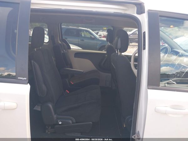 2013 DODGE GRAND CARAVAN SXT — I8