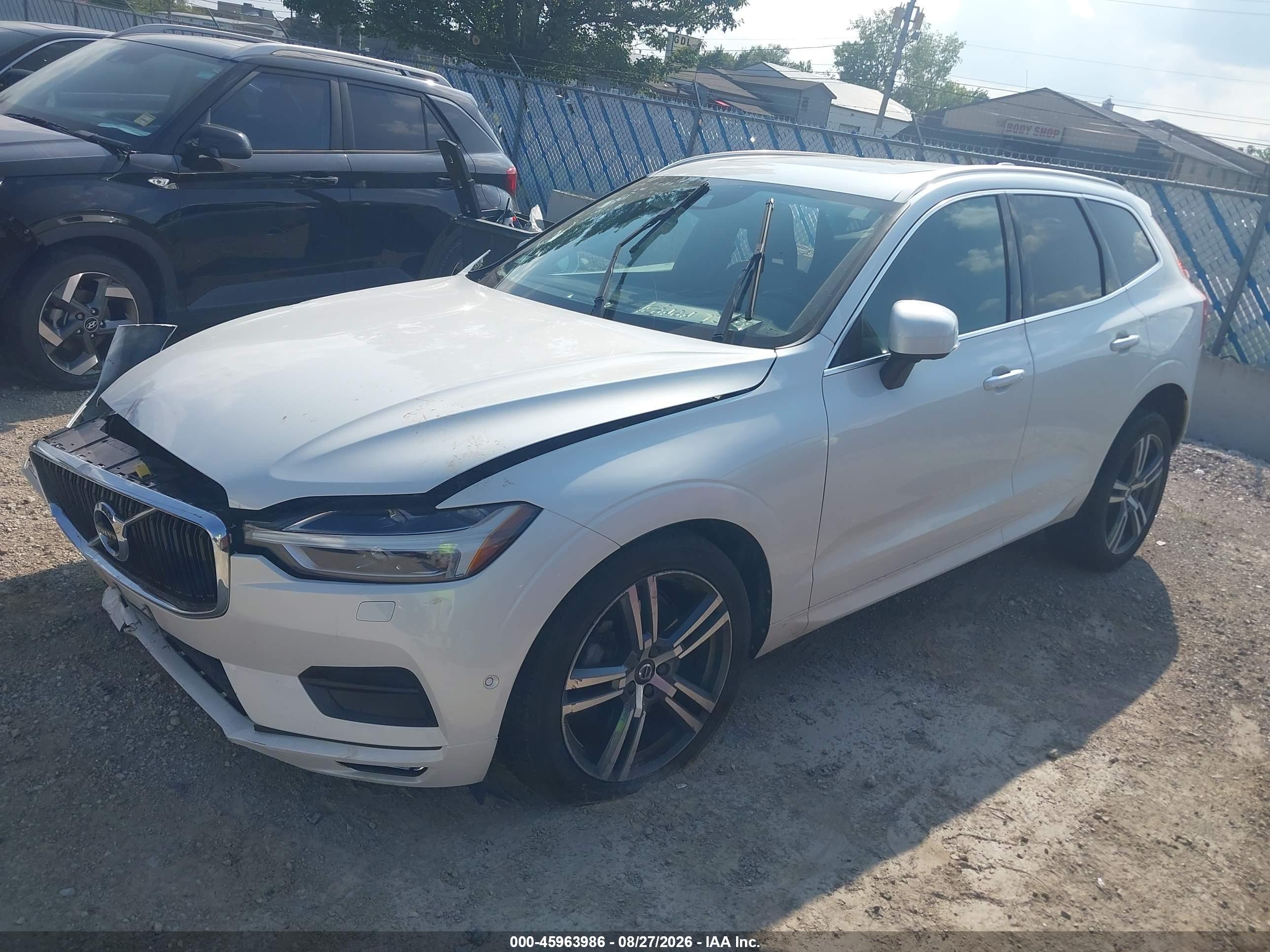 2018 VOLVO XC60 T6 MOMENTUM — I2
