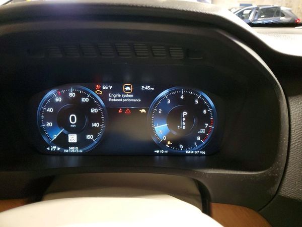 2022 VOLVO XC90 Momentum (excl S60)