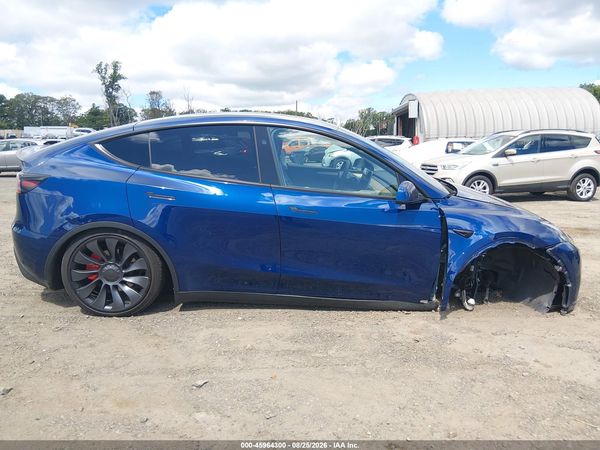 2024 TESLA MODEL Y