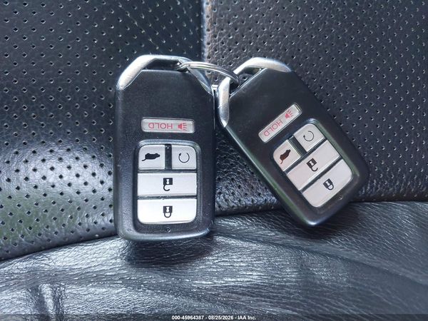 2016 HONDA PILOT ELITE — I11
