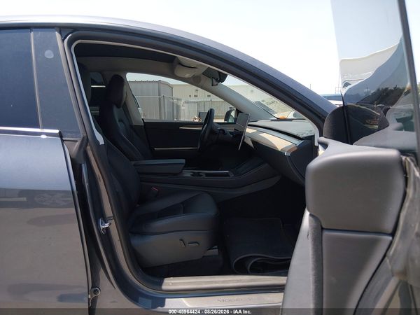 2023 TESLA MODEL Y — I5