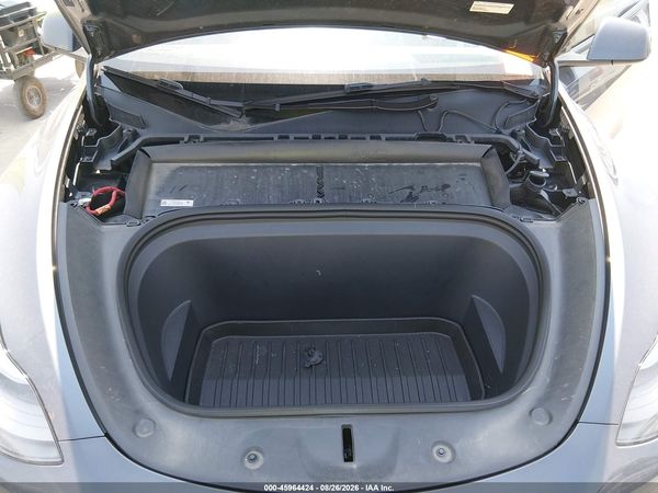 2023 TESLA MODEL Y — I10